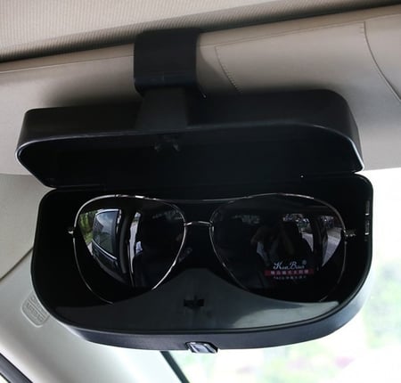 حافظة نظارة للسيارة