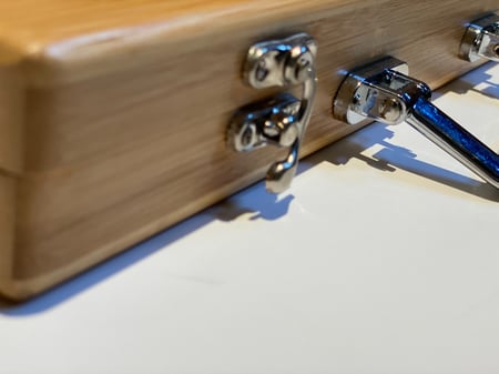 حقيبة تسخين (احجار المساج) من خشب الخيزران مع 16 قطعة من احجار البازت