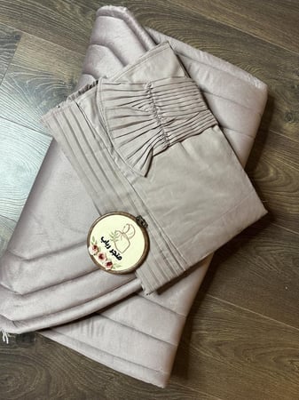 طقم صلاة  بنفسج + سجاد مع شرشف  مرد ( ربطة)