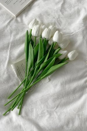 ورد توليب صناعي