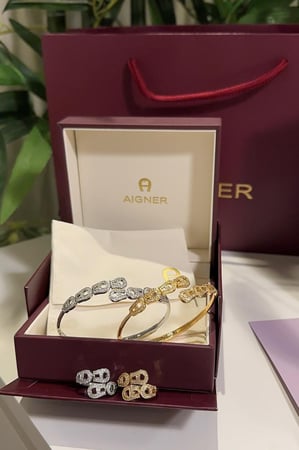 اسورة وخاتم اقنر