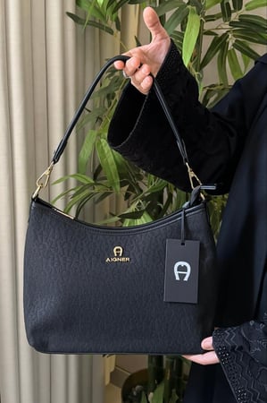 M - AIGNER