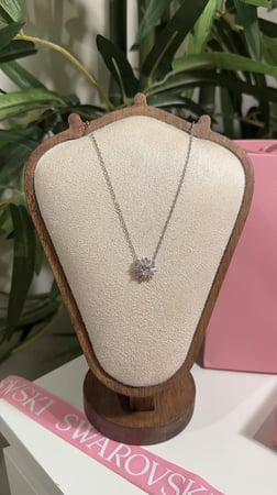 قلادة جليد SW