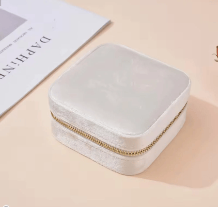 حقيبة لحفظ المجوهرات