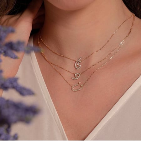 سلسال حرف لامع .