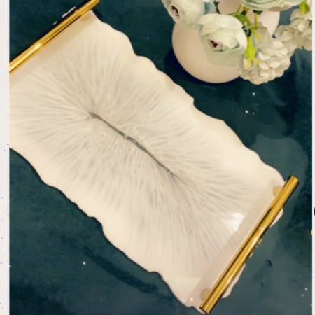 قاعدة عطور حجم صغير