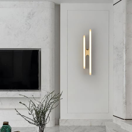 ابليك جداري LED ذهبي بتصميم بسيط