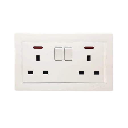 فيش ثلاثي مزدوج بمفتاح 13 أمبير تيمبو