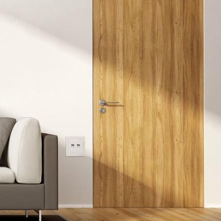 فيش تليفون مع كمبيوتر ابيض