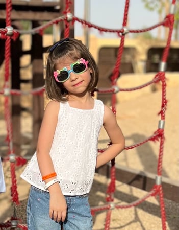 نظارة شمسية للأطفال Cinderella-5 عدسة بيضاوية سوداء دائرية إطار ملون