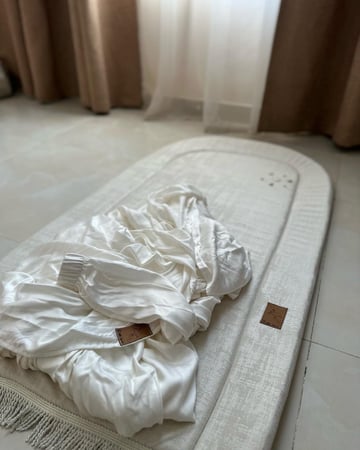 طقم شرشف و سجاده مبطنه مزينه بالاحجار و الخرز