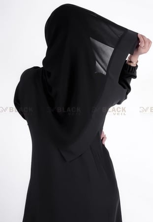 باكج الكلوش العملي – عباية كلوش مع طرحتين + نقاب