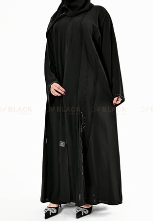 عباية كتف سوداء بتطريز اسود