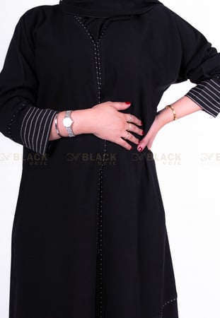 عباية كتف محددة بقماش مقلم