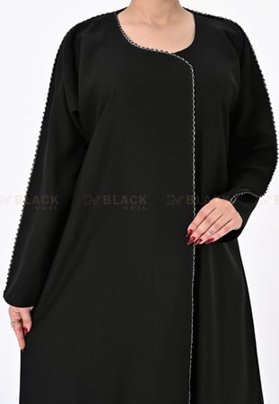 عبايه كتف بقصة رقبة دائريه
