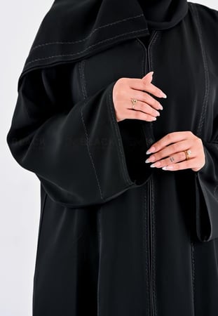 عباية كلوش مطرزة