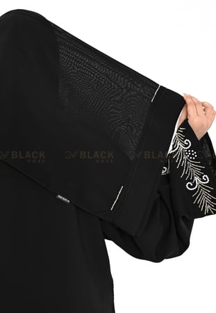 عباية كتف مطرز