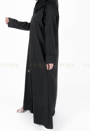 عباية كتف سادة بقيطان