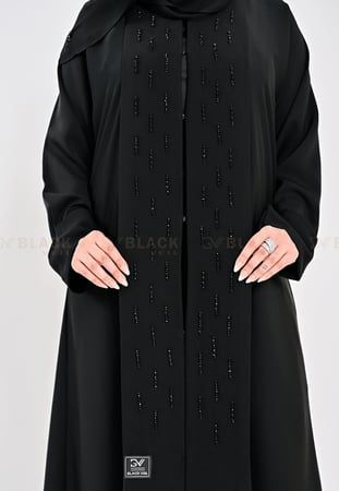 عباية كتف مطرزة