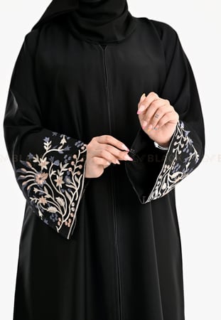 عباية كتف مطرز
