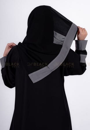 عباية كتف محددة بقماش رصاصي
