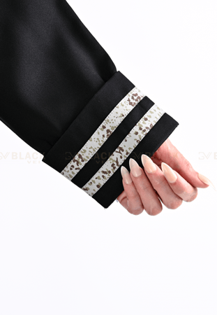 عباية كتف كم مقلوب