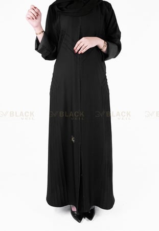 عباية كتف كم مقلوب