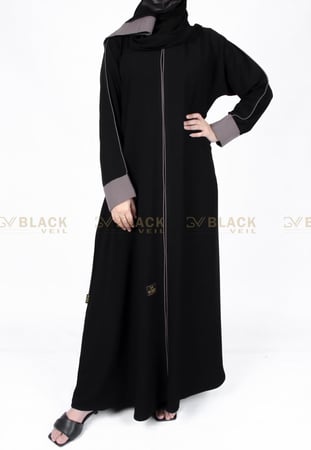 عباية كتف كم مقلوب