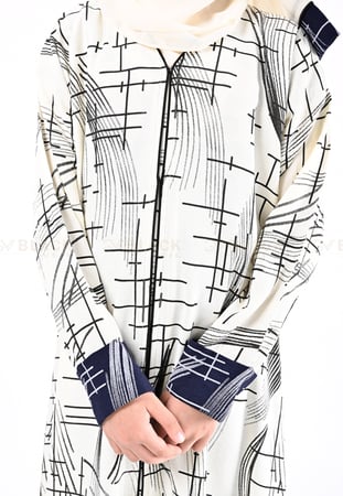 عباية بناتي ملونة