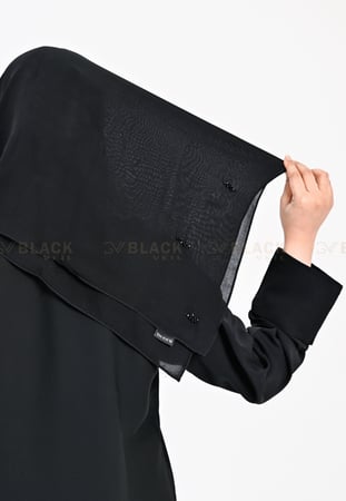 عباية كتف مطرزة