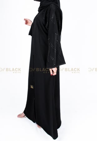 عباية بتطريز