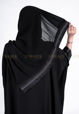 عباية مشلح كم عادي