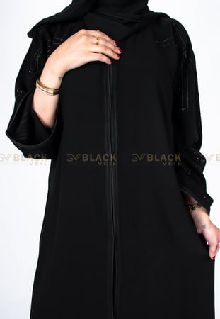 عباية بتطريز