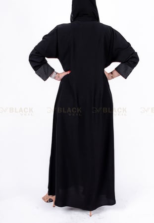 عباية كتف كم مقلوب