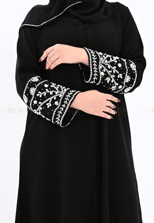 عباية كتف مطرز