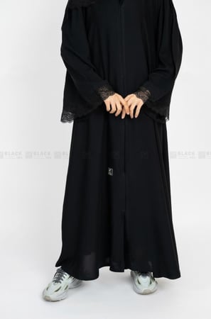 عباية كم دانتيل