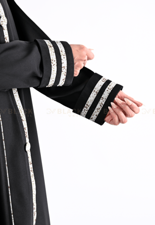 عباية كتف كم مقلوب