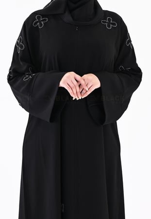 عباية مطرز