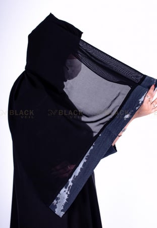 عباية كتف حرير التميز الناعم مشجر