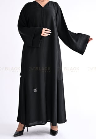 عباية سوداء كم مربع
