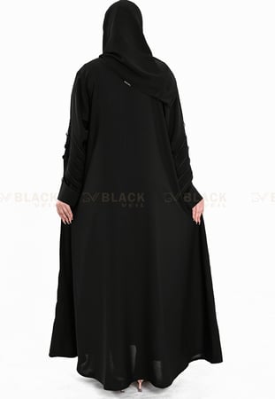 عباية كتف محددة بقيطان