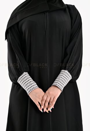 عباية كتف بأكمام مضغوطة