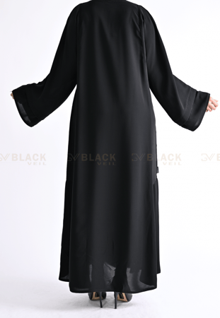 عباية سوداء كم مربع