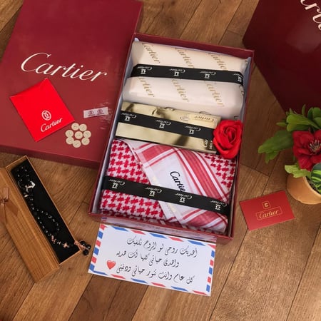 طقم من كرتير