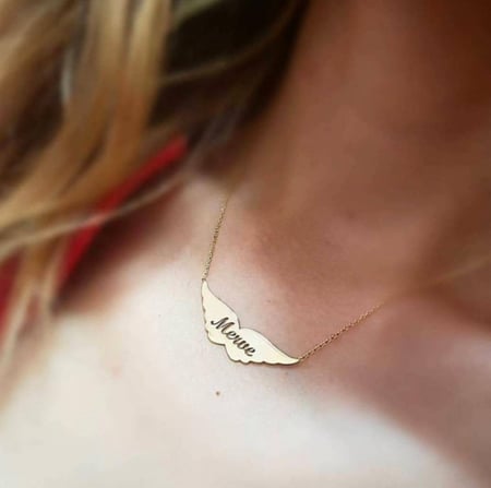 سلسال بالاسم . بالإمكان اختيار الاسم او الحرف  حسب الطلب.