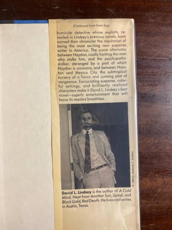 In the lake of the moon - by: David L. Lindsey (P16)