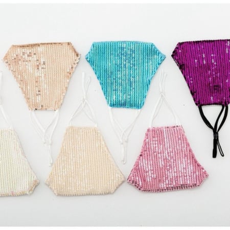 كمامة نسائية