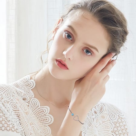 اسوارة مون امور