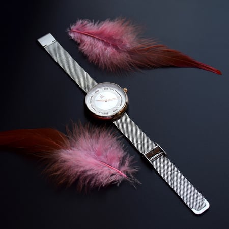 ساعة فيوجن روزقولد النسائية 16