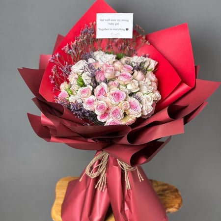 باقة ورد حمراء